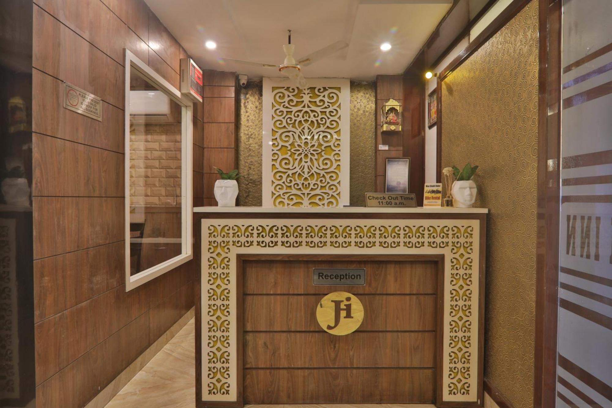 Hotel Janki Inn Sigra 2 Km From Kashi Vishwanath Dham Varanasi Exterior photo