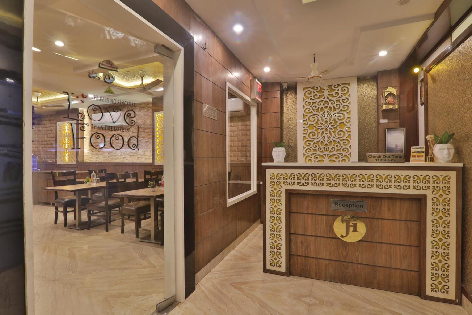 Hotel Janki Inn Sigra 2 Km From Kashi Vishwanath Dham Varanasi Exterior photo