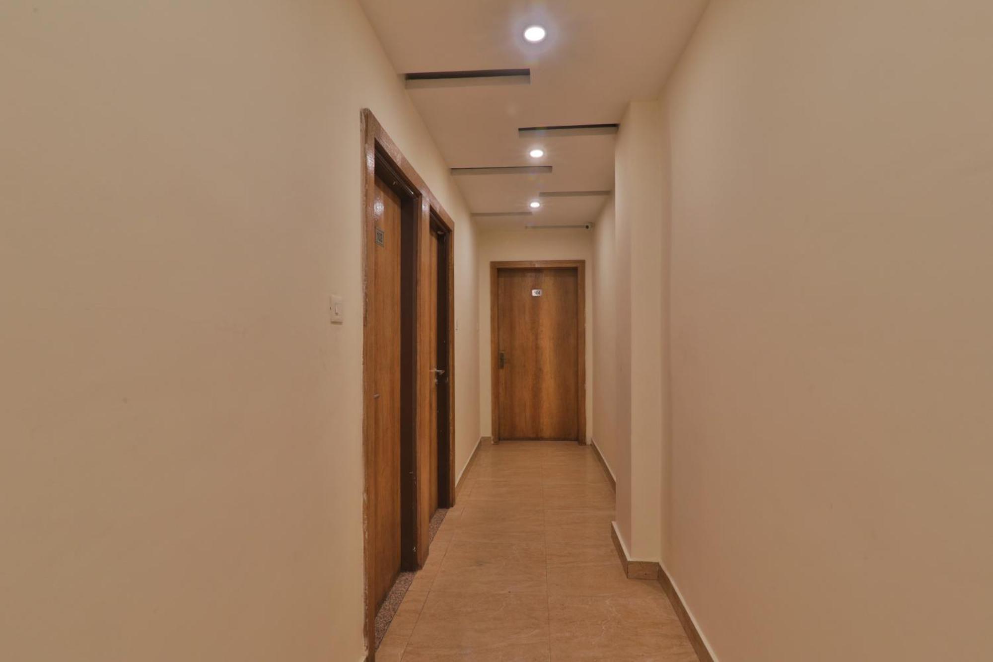 Hotel Janki Inn Sigra 2 Km From Kashi Vishwanath Dham Varanasi Exterior photo